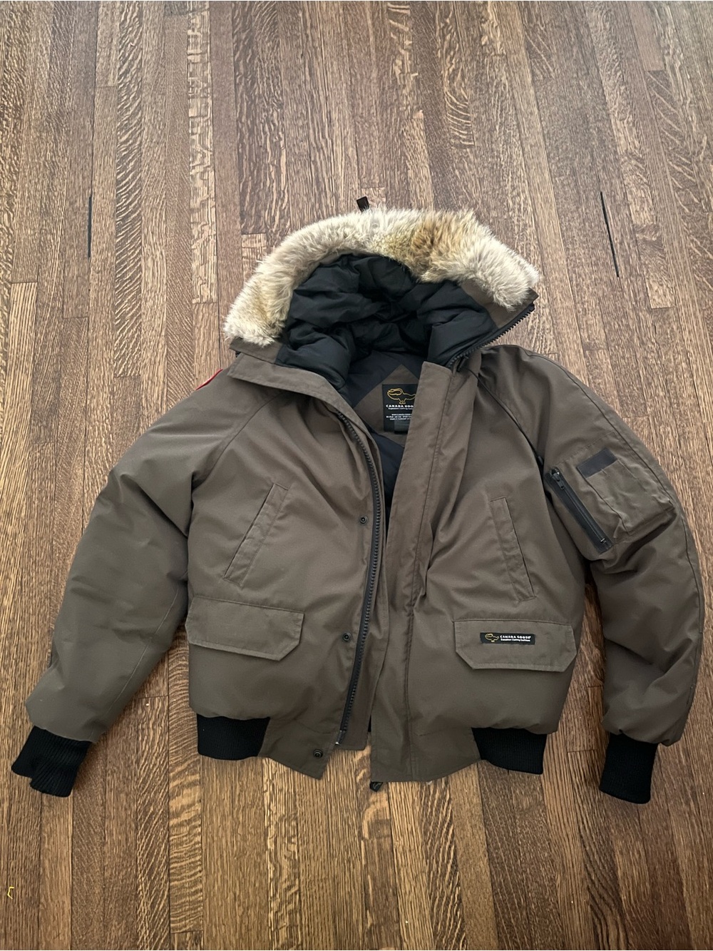 Vintage Canada Goose Chilliwack Bomber Jacket in “Earth”. Large
